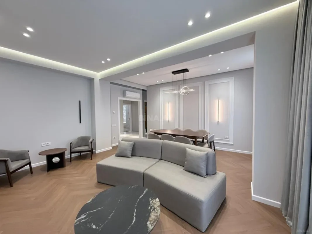 Kirayə verilir 3 otaqlı mənzil 127 m²