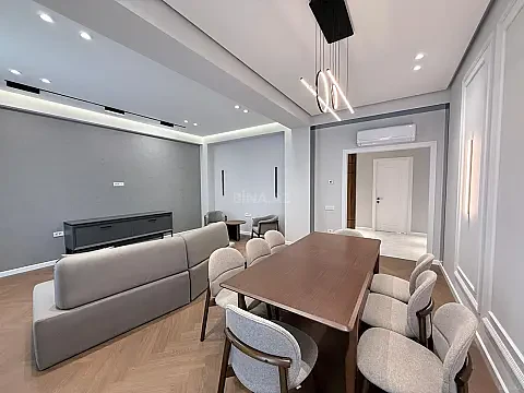 Kirayə verilir 3 otaqlı mənzil 127 m²