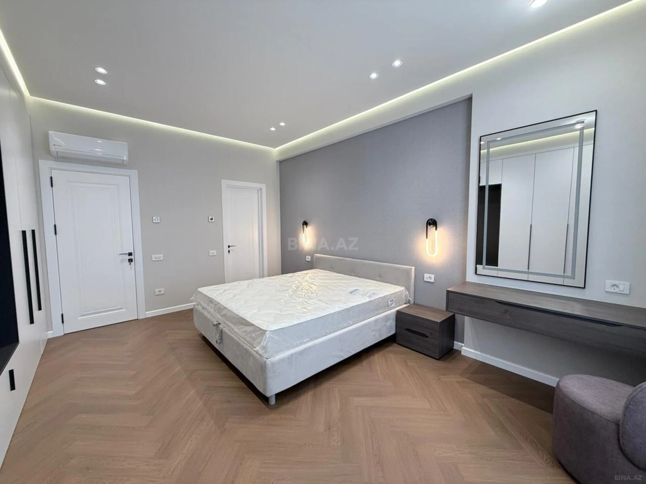 Kirayə verilir 3 otaqlı mənzil 127 m²