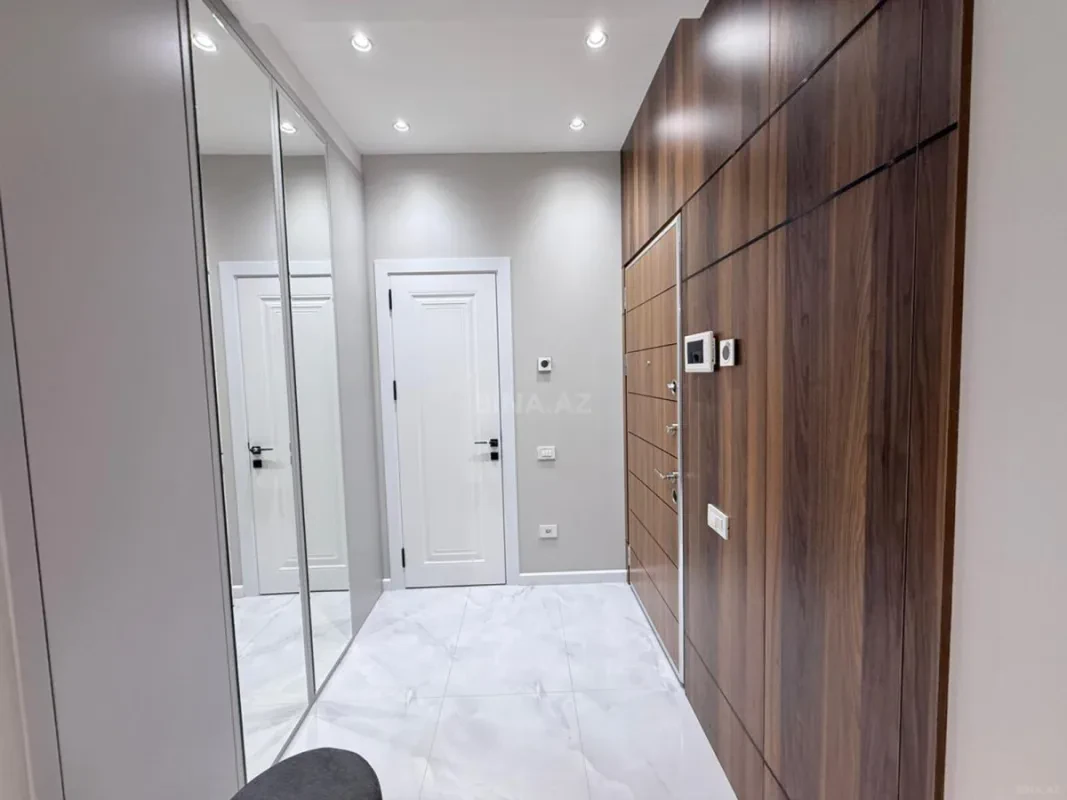 Kirayə verilir 3 otaqlı mənzil 127 m²