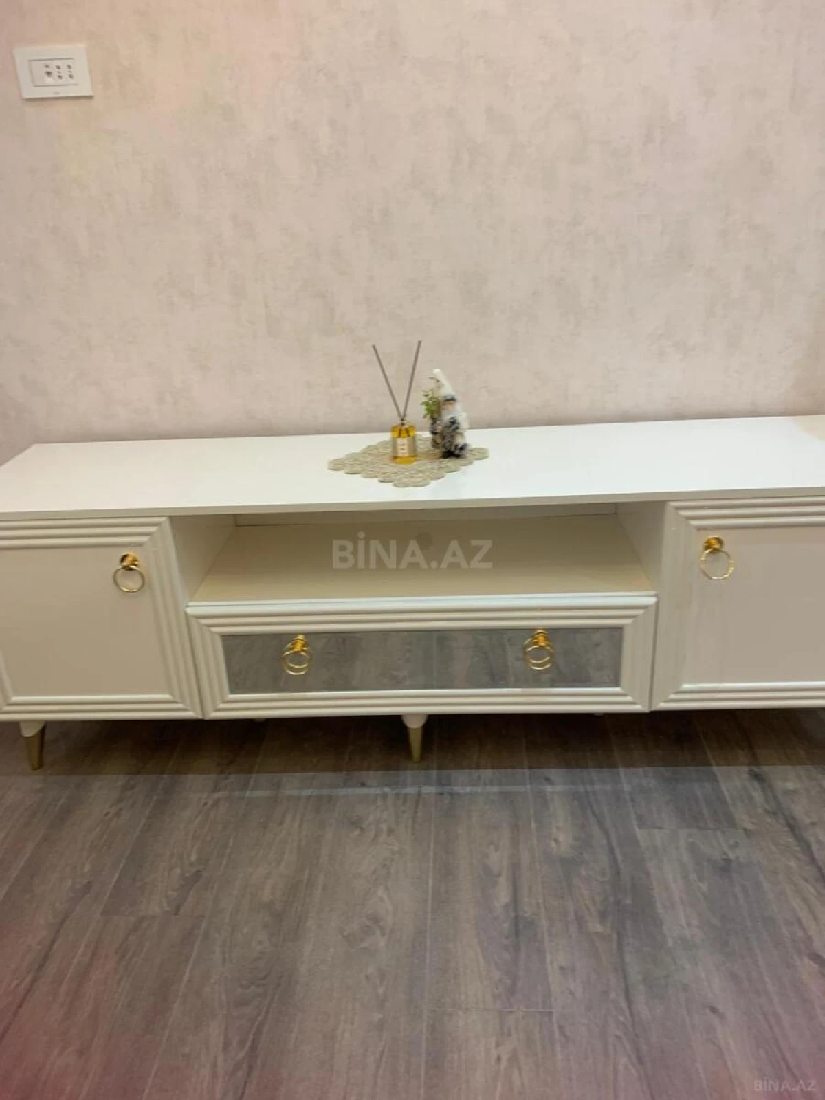 Satılır 2 otaqlı mənzil 67 m²