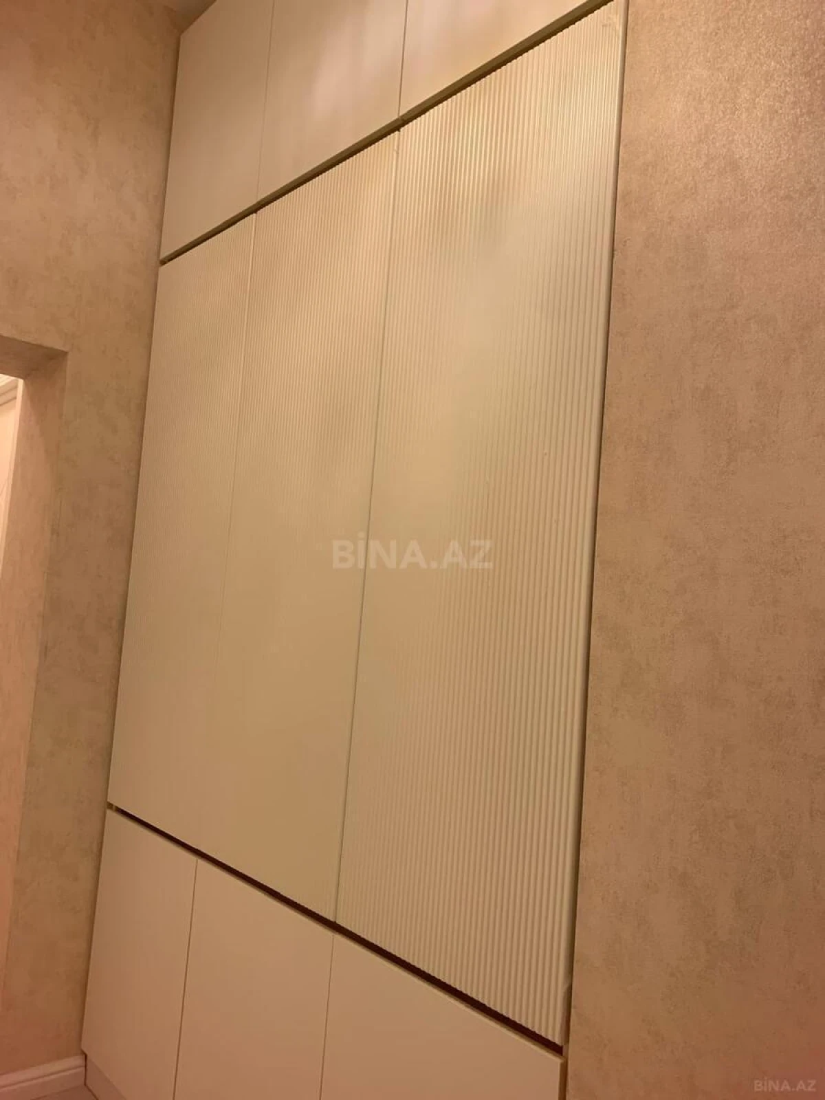 Satılır 2 otaqlı mənzil 67 m²