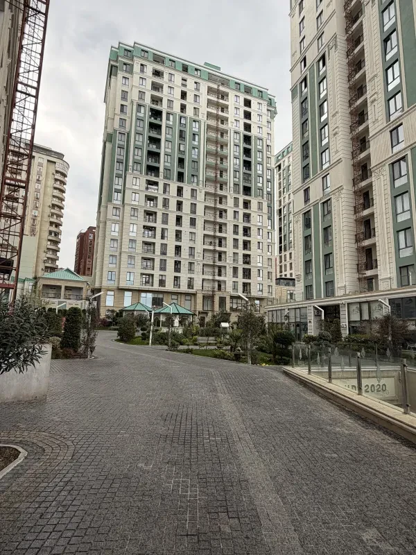 Kirayə verilir 2 otaqlı mənzil 58 m²