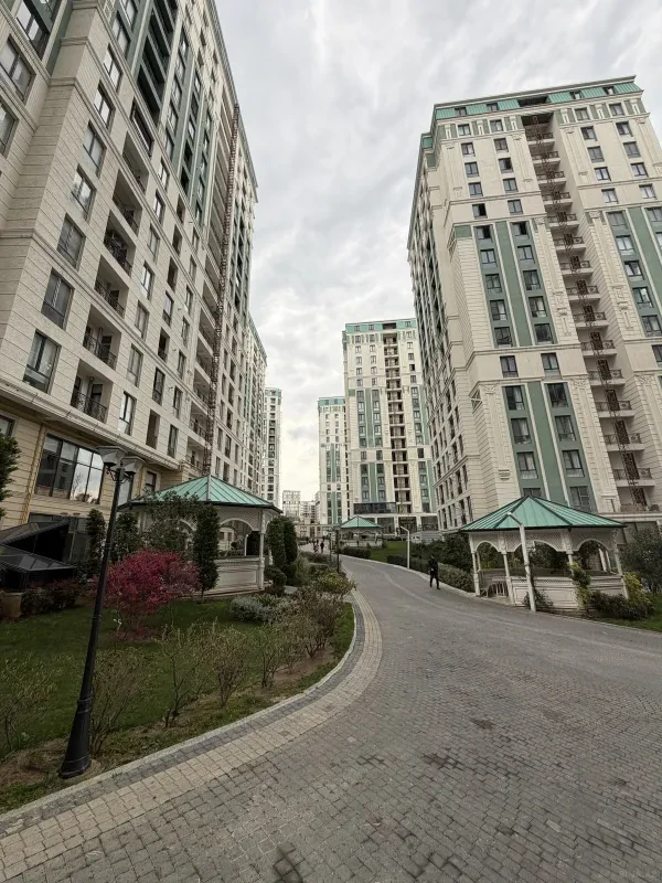 Kirayə verilir 2 otaqlı mənzil 58 m²