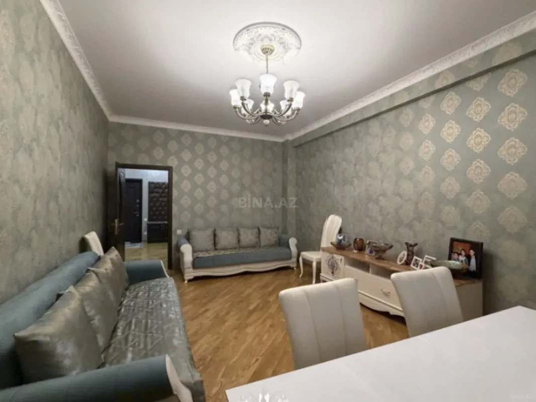 Satılır 2 otaqlı mənzil 108 m²