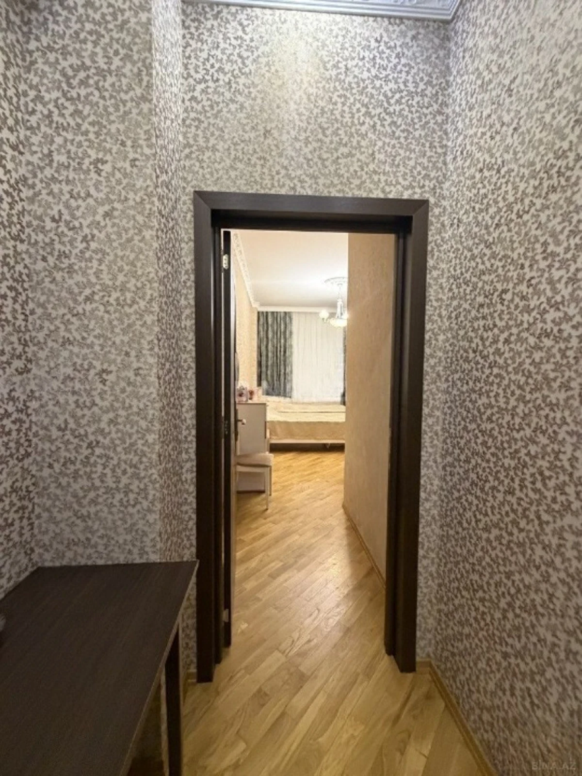 Satılır 2 otaqlı mənzil 108 m²