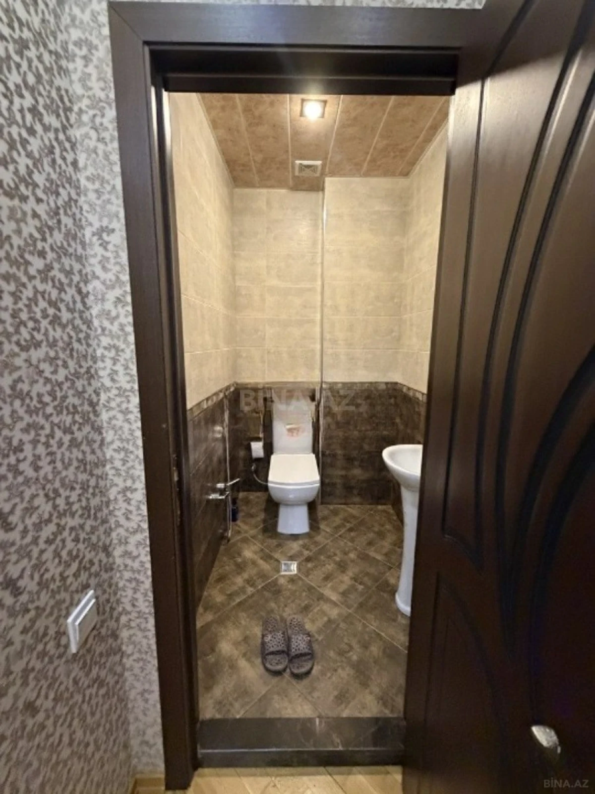 Satılır 2 otaqlı mənzil 108 m²