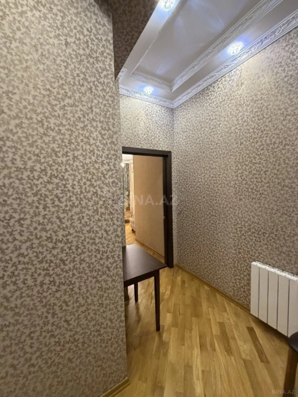 Satılır 2 otaqlı mənzil 108 m²