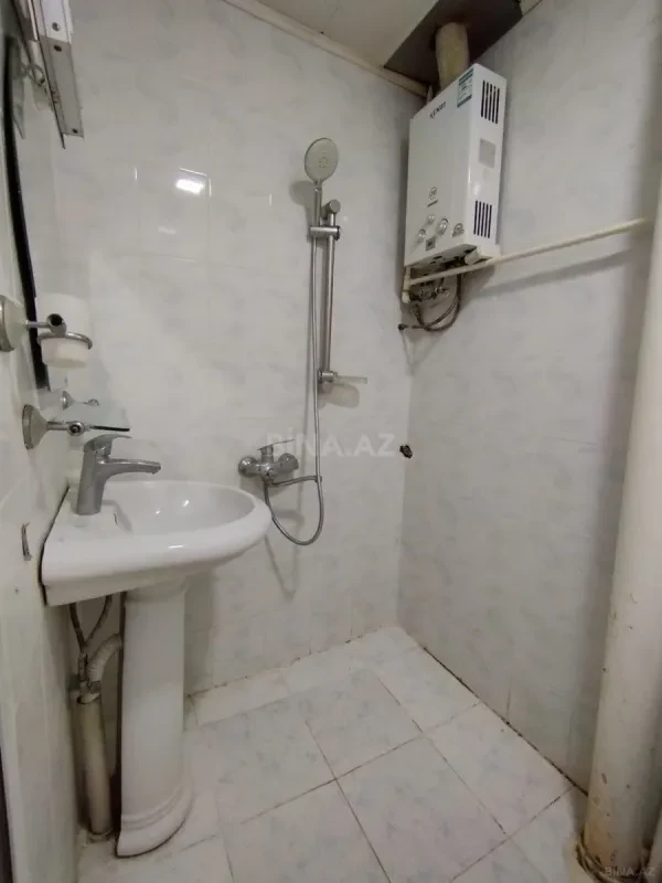 Satılır 1 otaqlı mənzil 40 m²