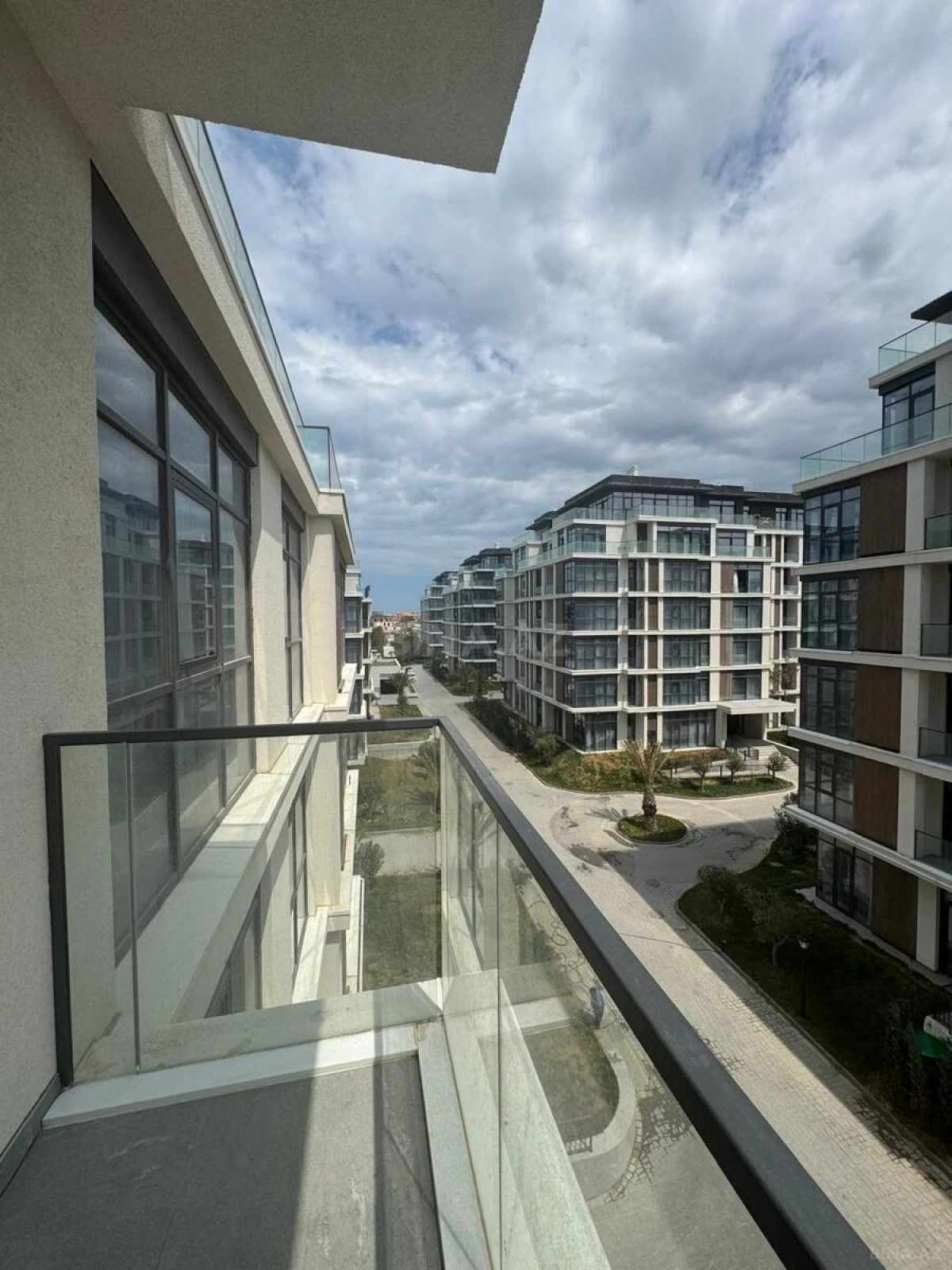 Kirayə verilir 2 otaqlı mənzil 71 m²