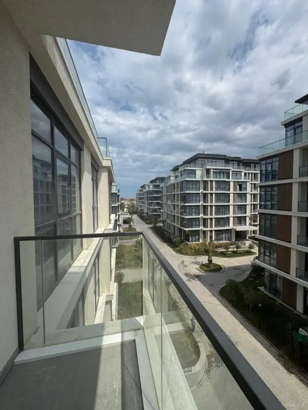 Kirayə verilir 2 otaqlı mənzil 71 m²