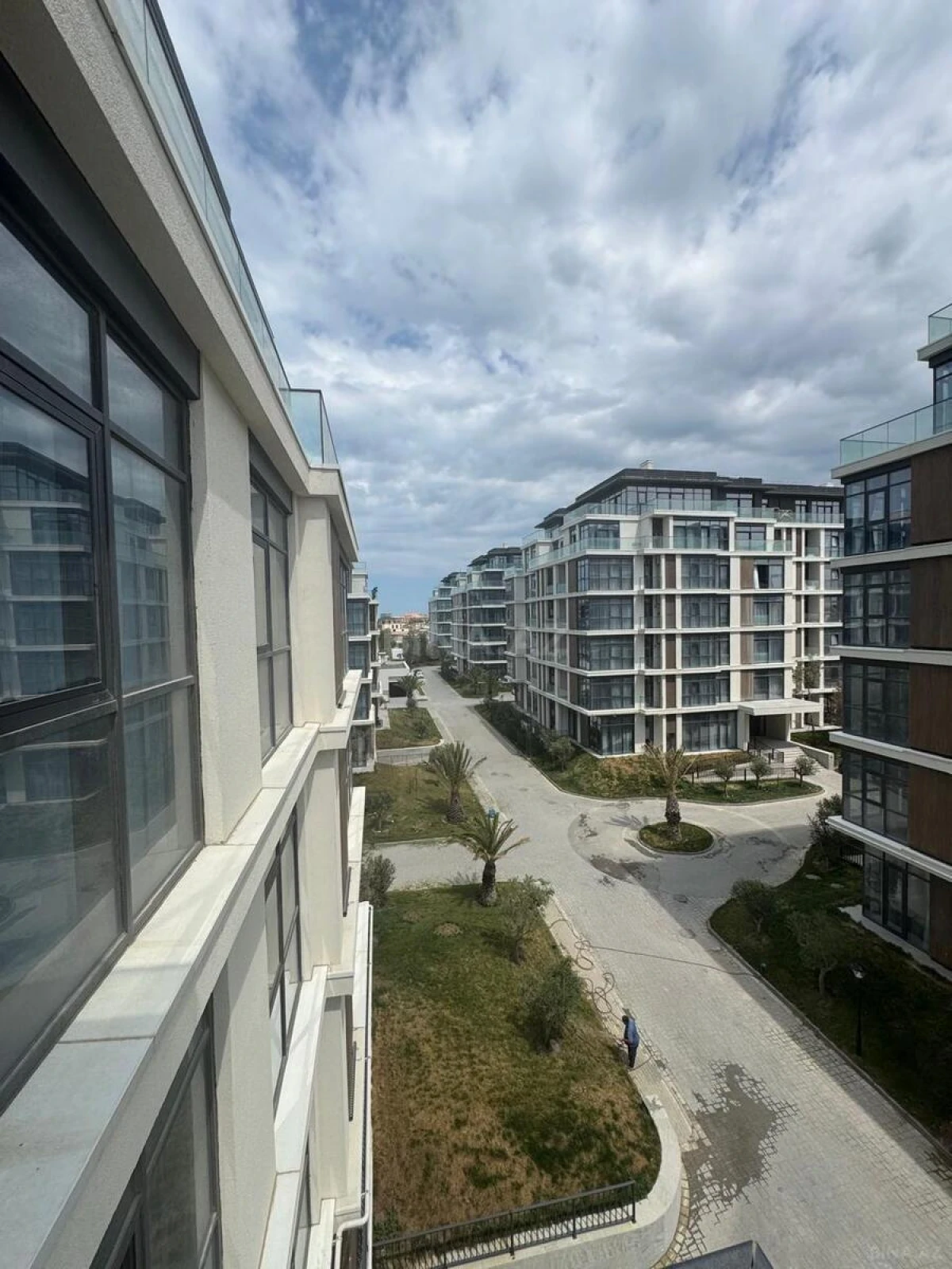 Kirayə verilir 2 otaqlı mənzil 71 m²