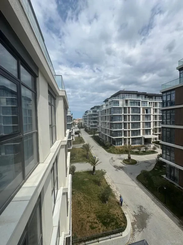 Kirayə verilir 2 otaqlı mənzil 71 m²