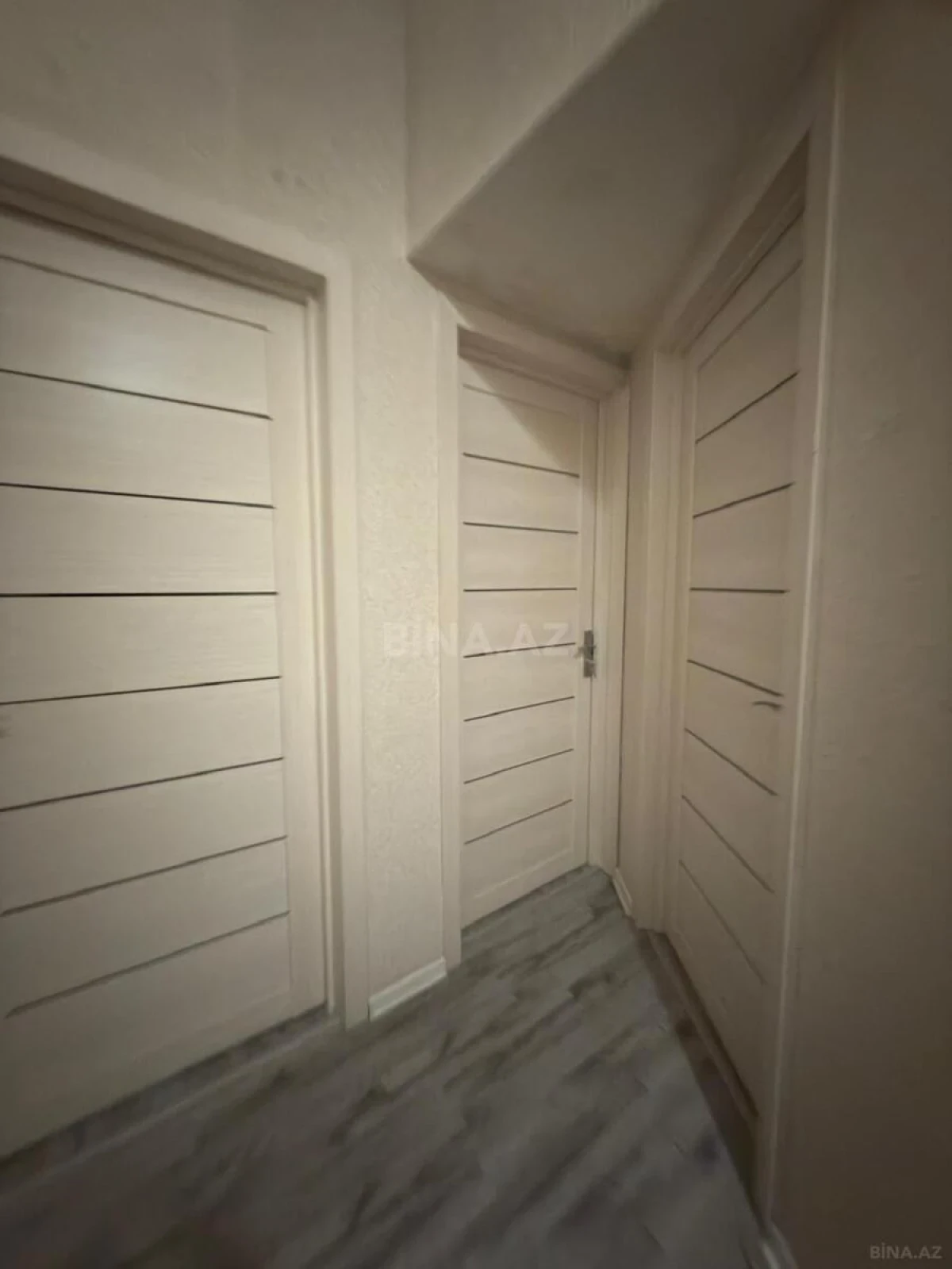 Satılır 3 otaqlı mənzil 93 m²