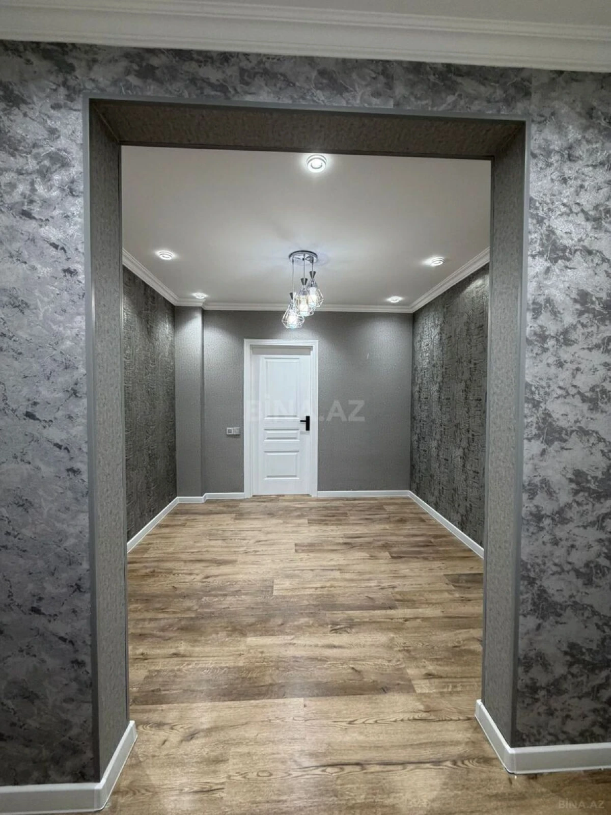 Satılır 2 otaqlı mənzil 60 m²