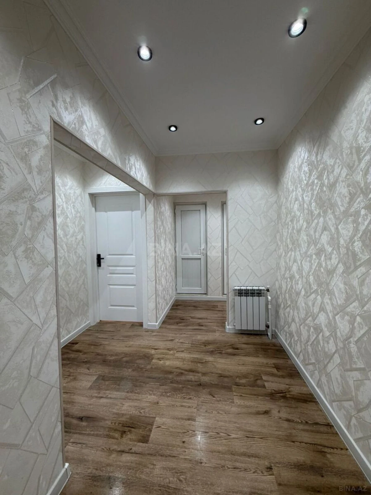 Satılır 2 otaqlı mənzil 60 m²