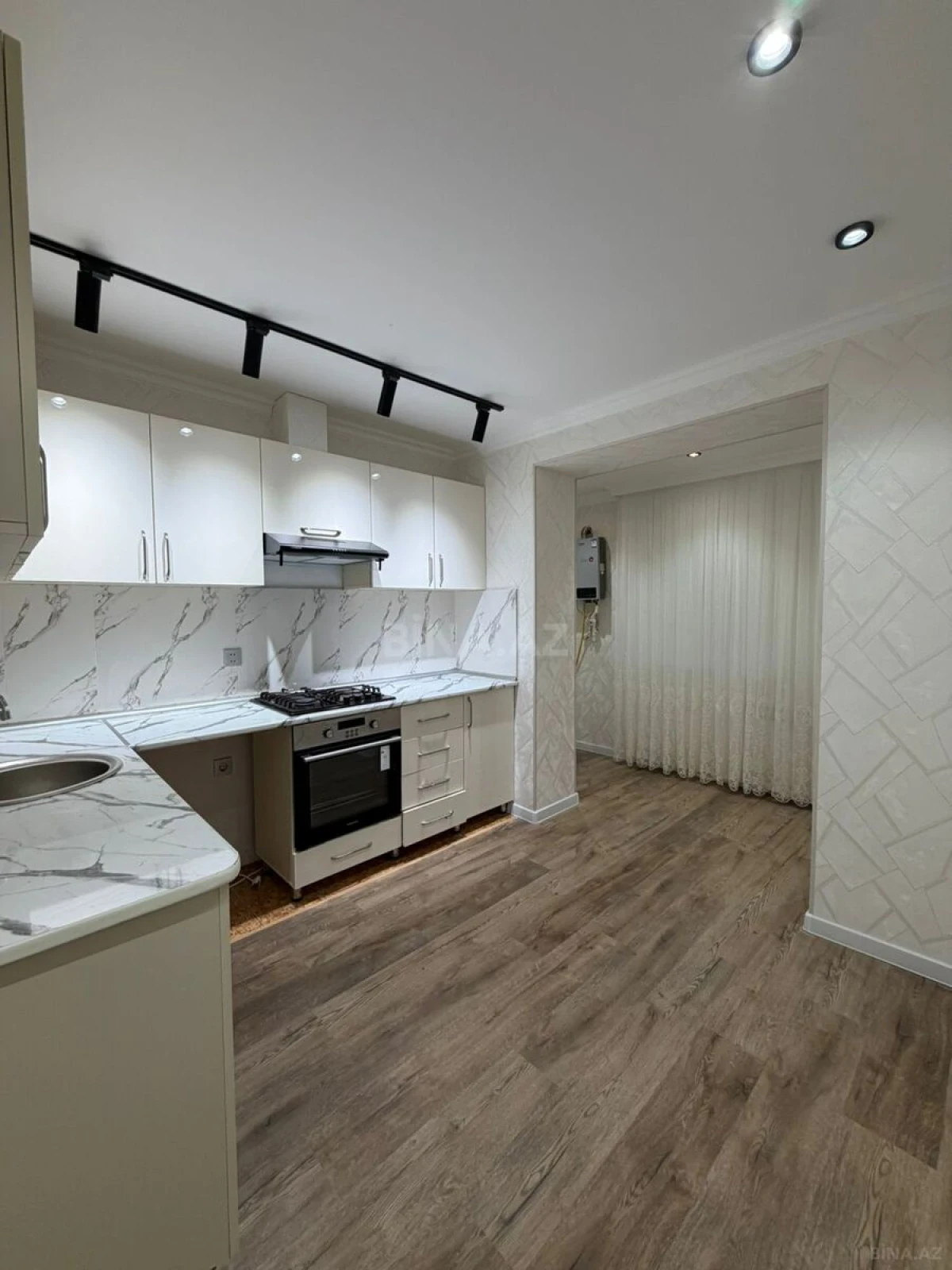 Satılır 2 otaqlı mənzil 60 m²