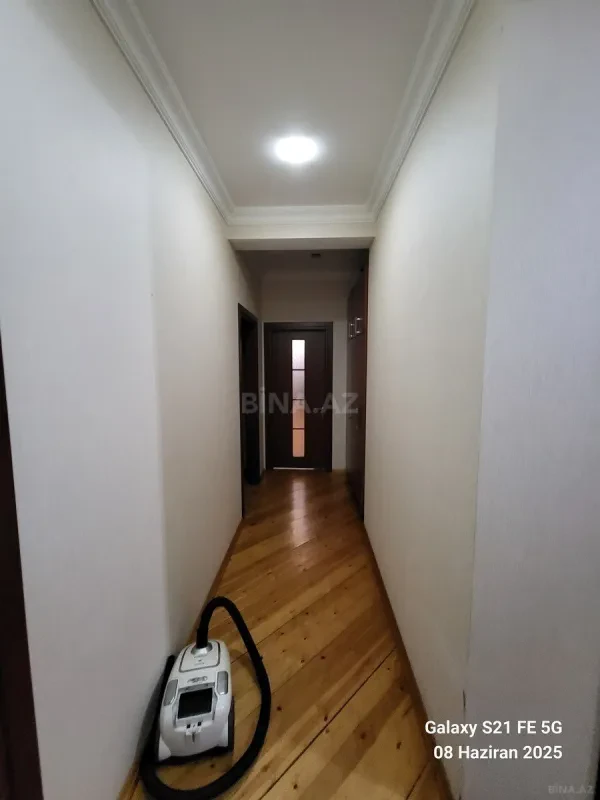 Kirayə verilir 2 otaqlı mənzil 83 m²