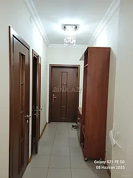 Kirayə verilir 2 otaqlı mənzil 83 m²