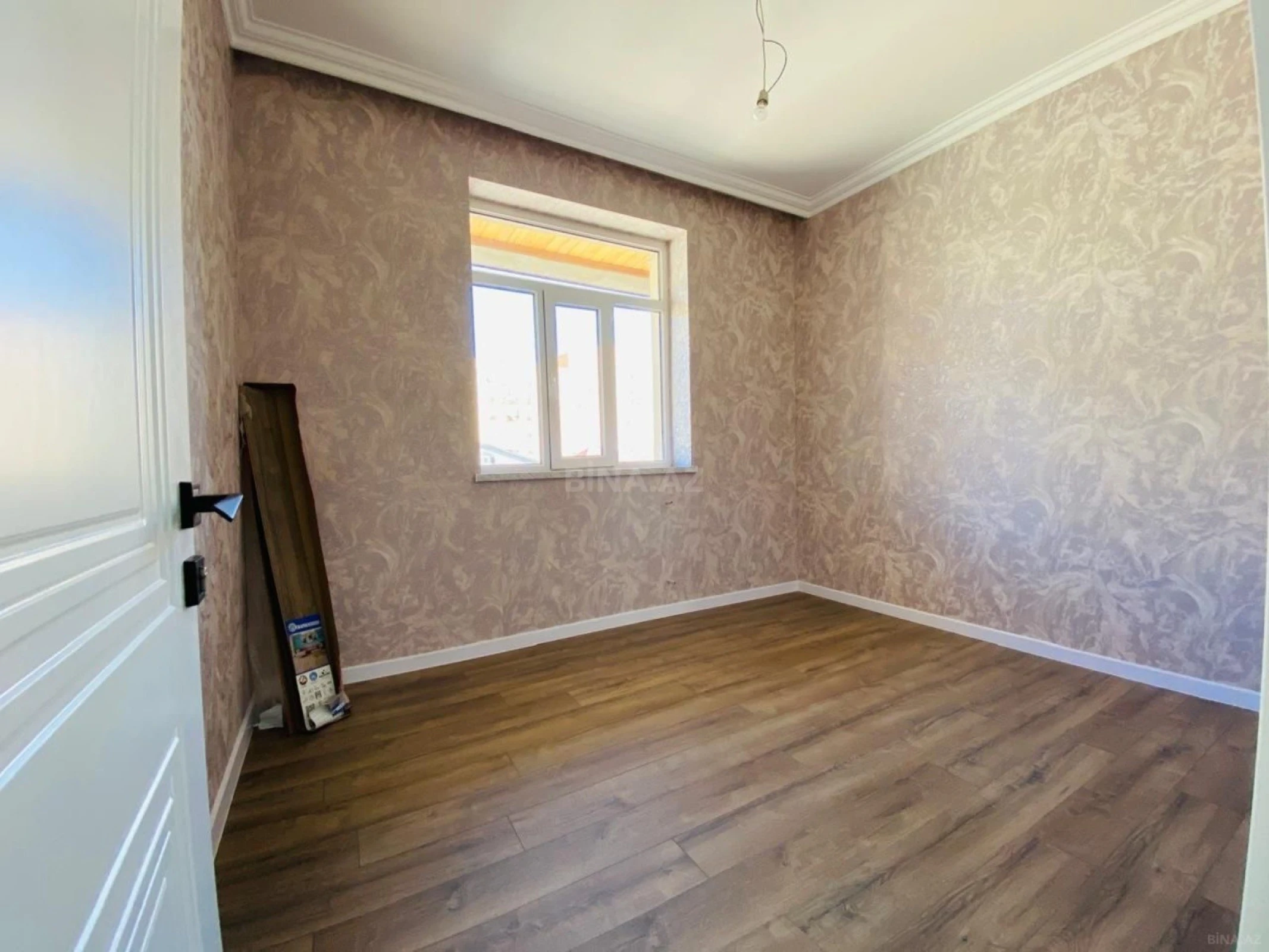 Satılır 5 otaqlı həyət evi 185 m²