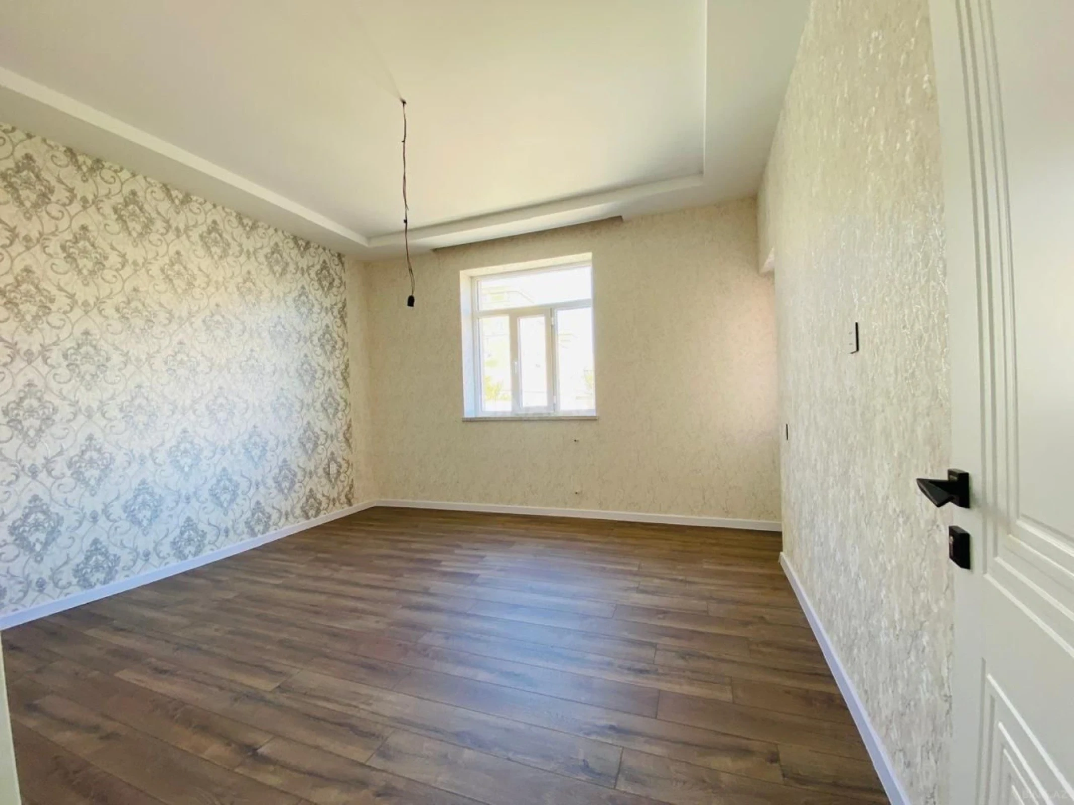 Satılır 5 otaqlı həyət evi 185 m²