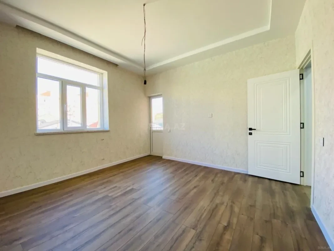 Satılır 5 otaqlı həyət evi 185 m²