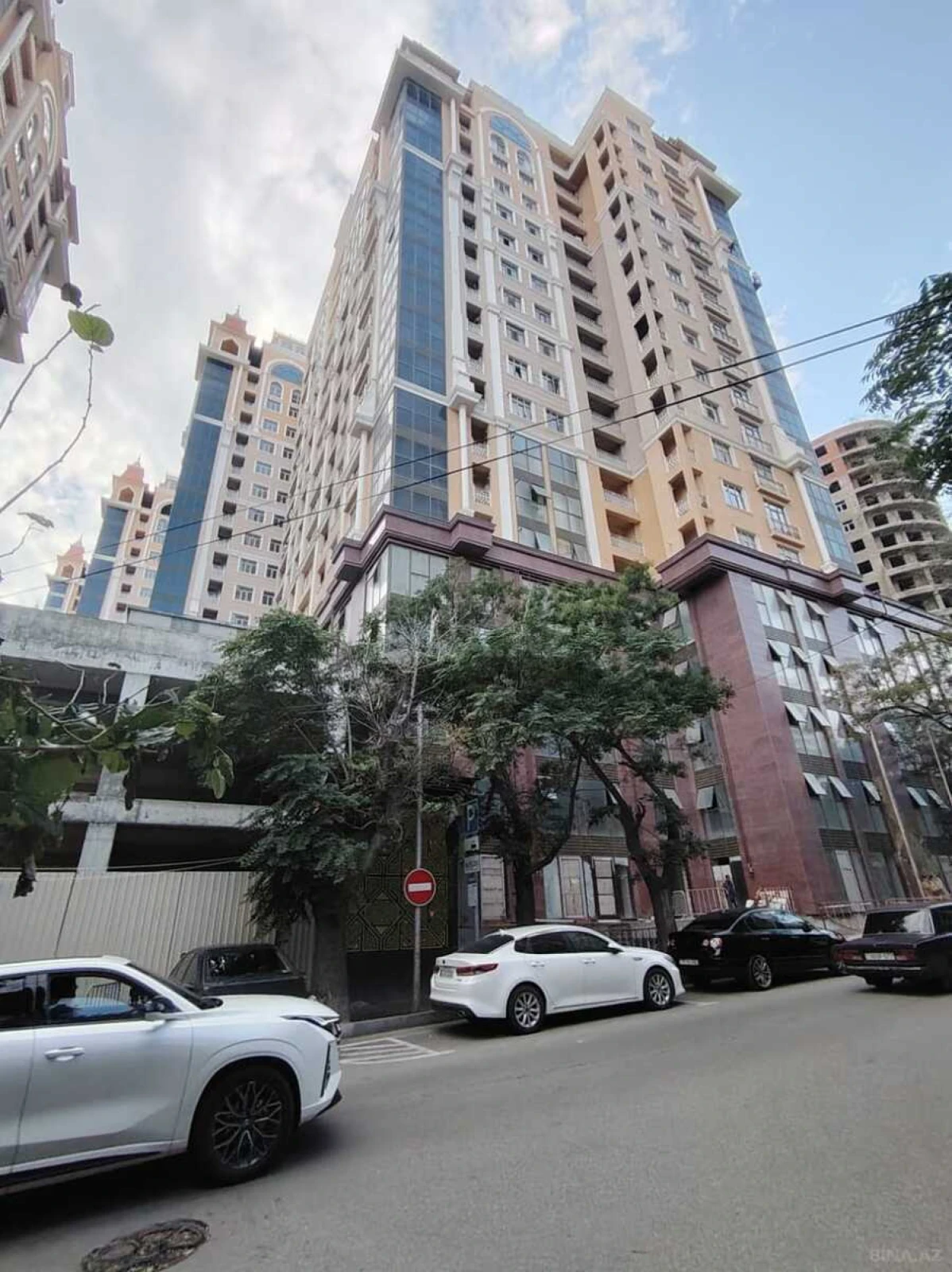 Kirayə verilir 3 otaqlı mənzil 110 m²