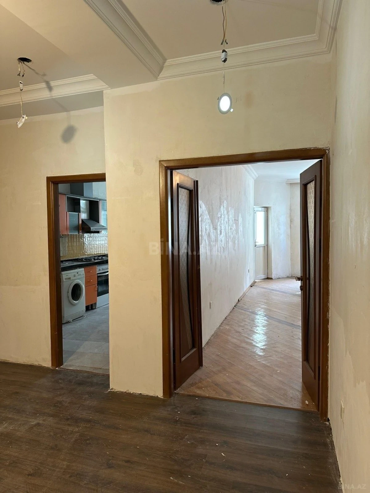 Satılır 2 otaqlı mənzil 120 m²