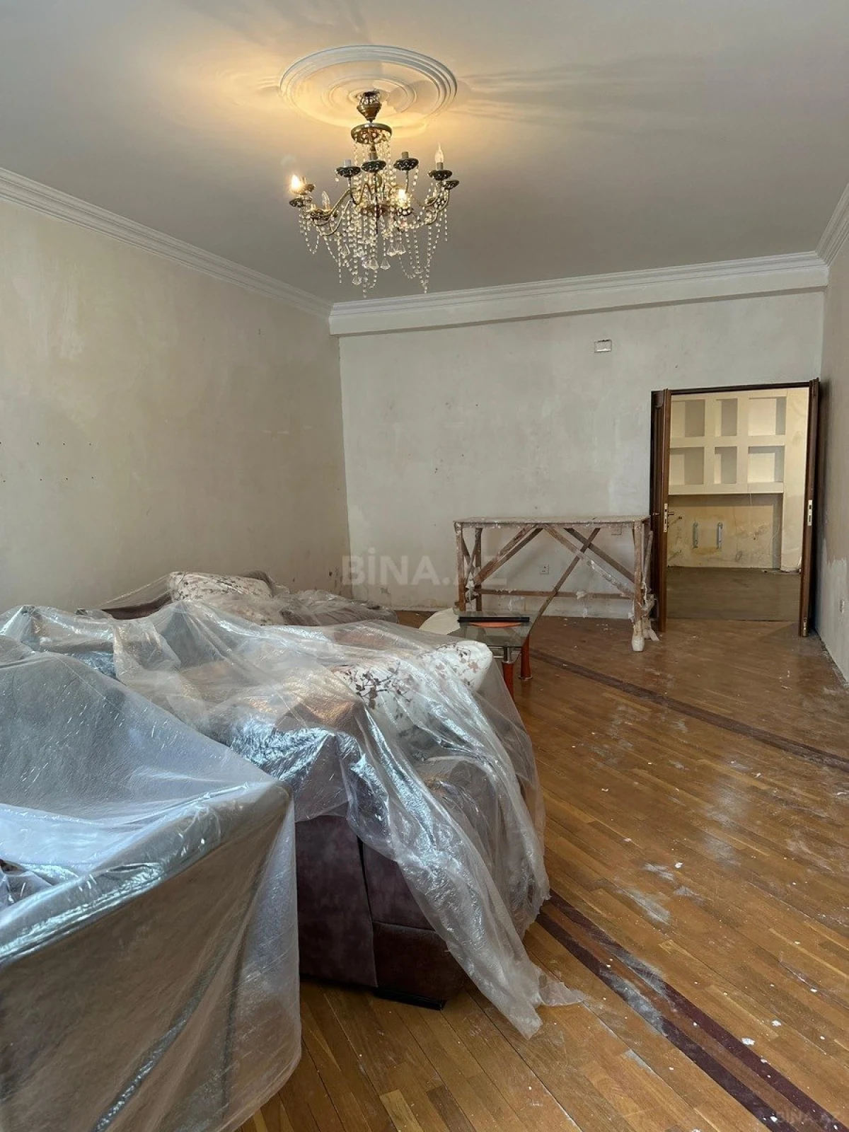 Satılır 2 otaqlı mənzil 120 m²