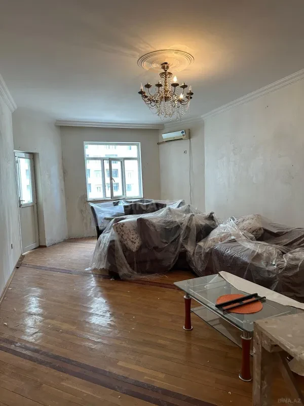 Satılır 2 otaqlı mənzil 120 m²