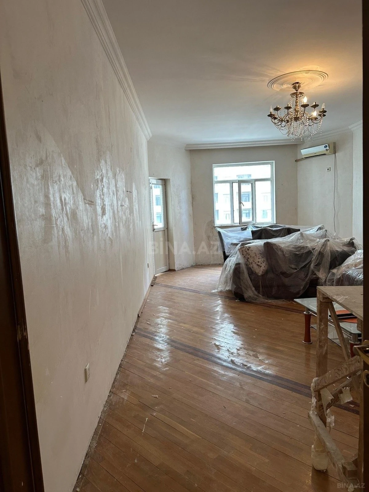 Satılır 2 otaqlı mənzil 120 m²
