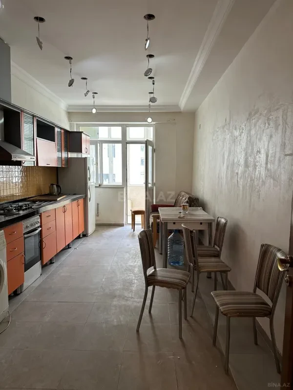 Satılır 2 otaqlı mənzil 120 m²