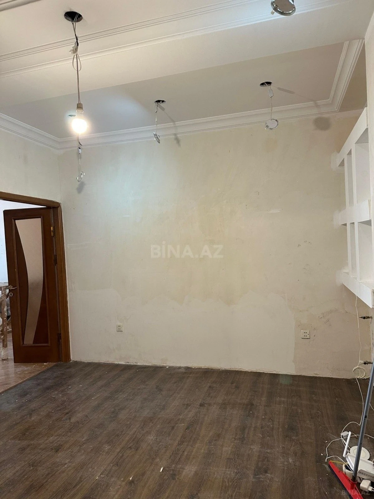 Satılır 2 otaqlı mənzil 120 m²
