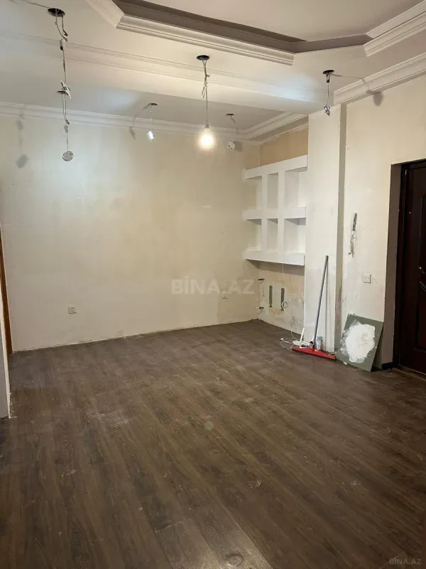 Satılır 2 otaqlı mənzil 120 m²