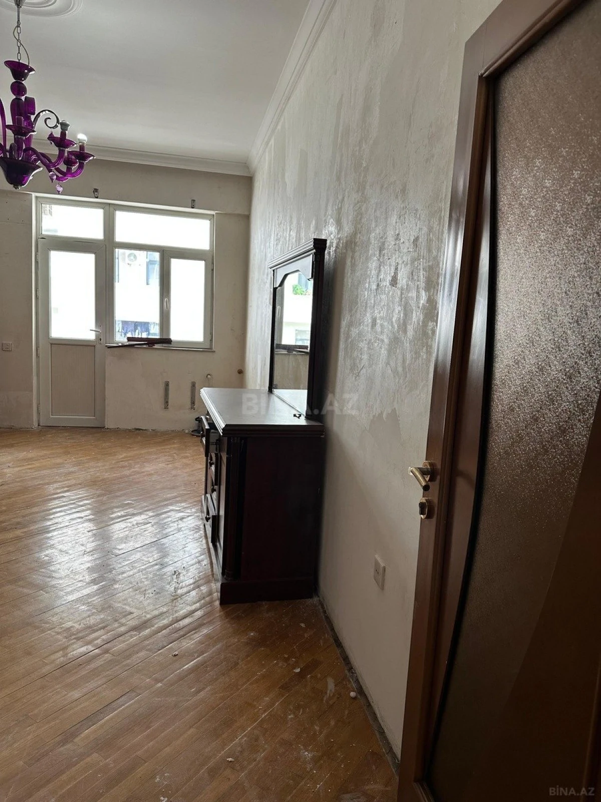 Satılır 2 otaqlı mənzil 120 m²