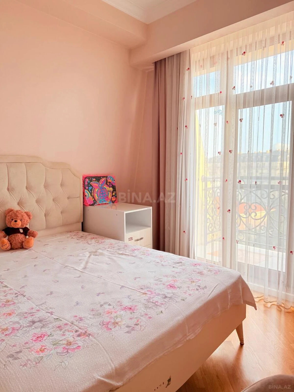Kirayə verilir 5 otaqlı mənzil 210 m²