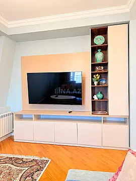 Kirayə verilir 5 otaqlı mənzil 210 m²