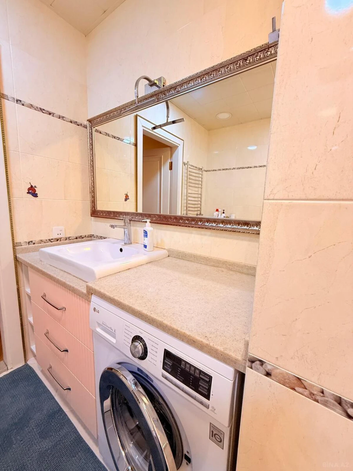 Kirayə verilir 5 otaqlı mənzil 210 m²