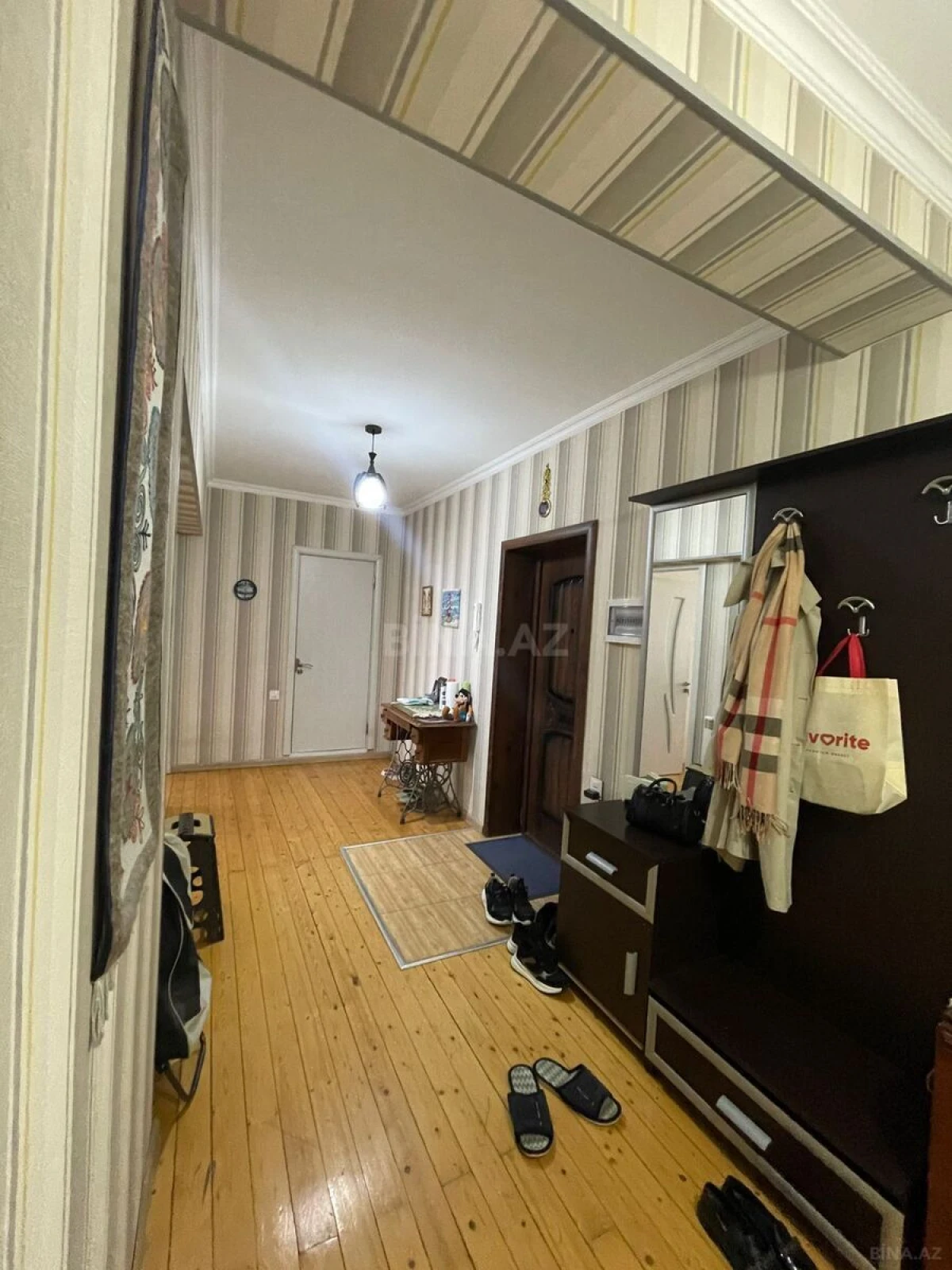 Satılır 2 otaqlı mənzil 100 m²