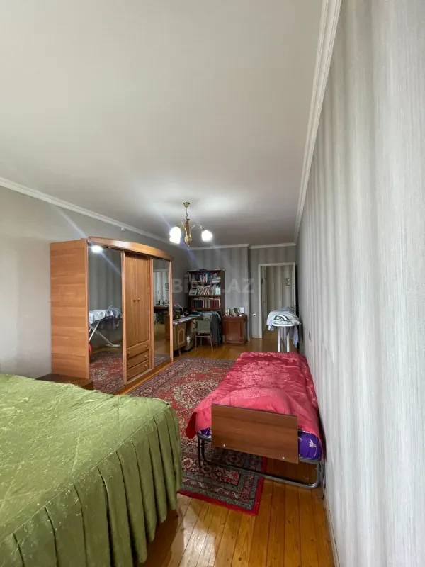 Satılır 2 otaqlı mənzil 100 m²