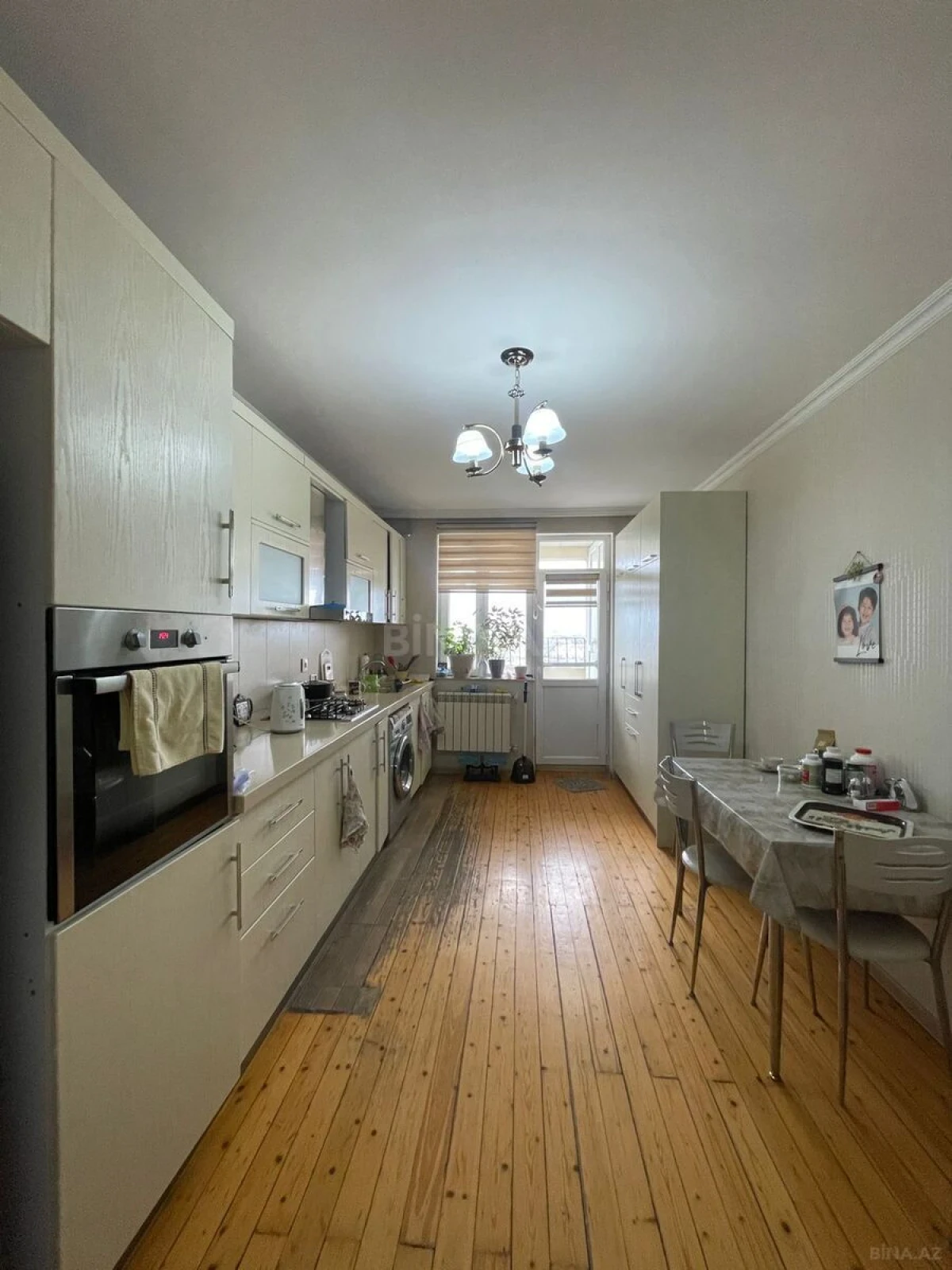 Satılır 2 otaqlı mənzil 100 m²