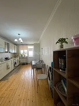 Satılır 2 otaqlı mənzil 100 m²