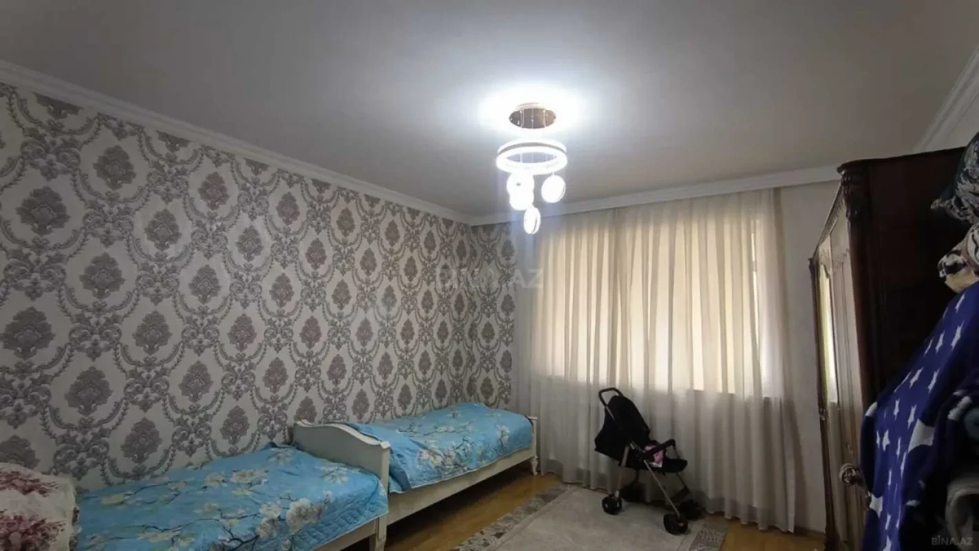 Satılır 2 otaqlı mənzil 86 m²