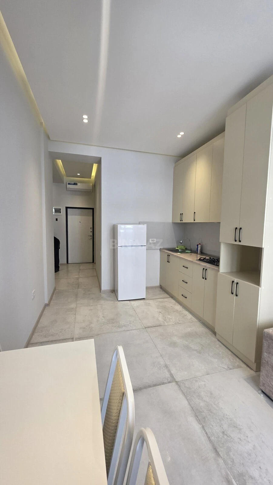 Kirayə verilir 1 otaqlı mənzil 55 m²