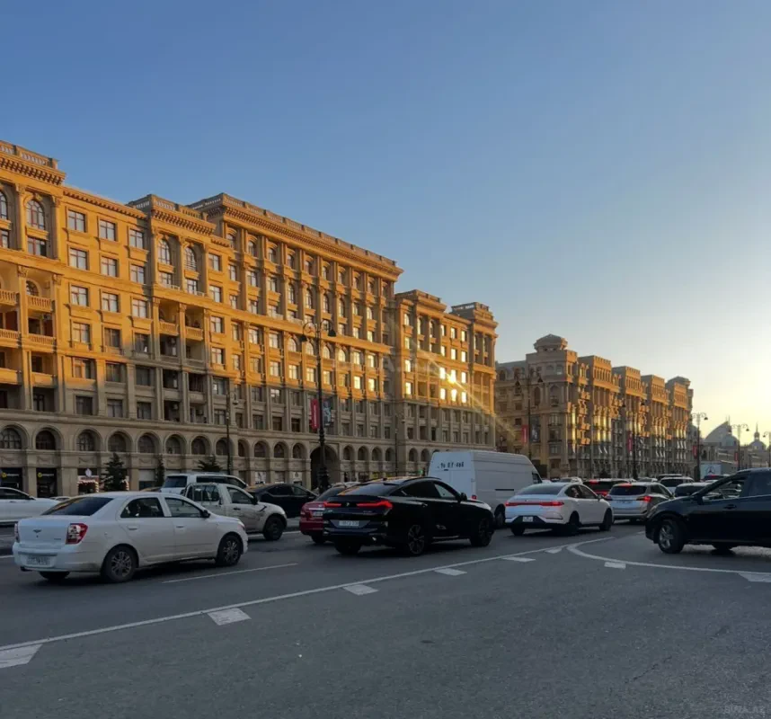 Satılır 3 otaqlı mənzil 100 m²