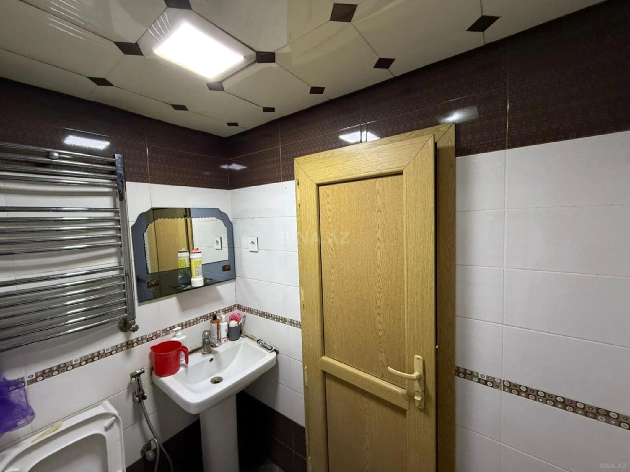 Kirayə verilir 2 otaqlı mənzil 65 m²