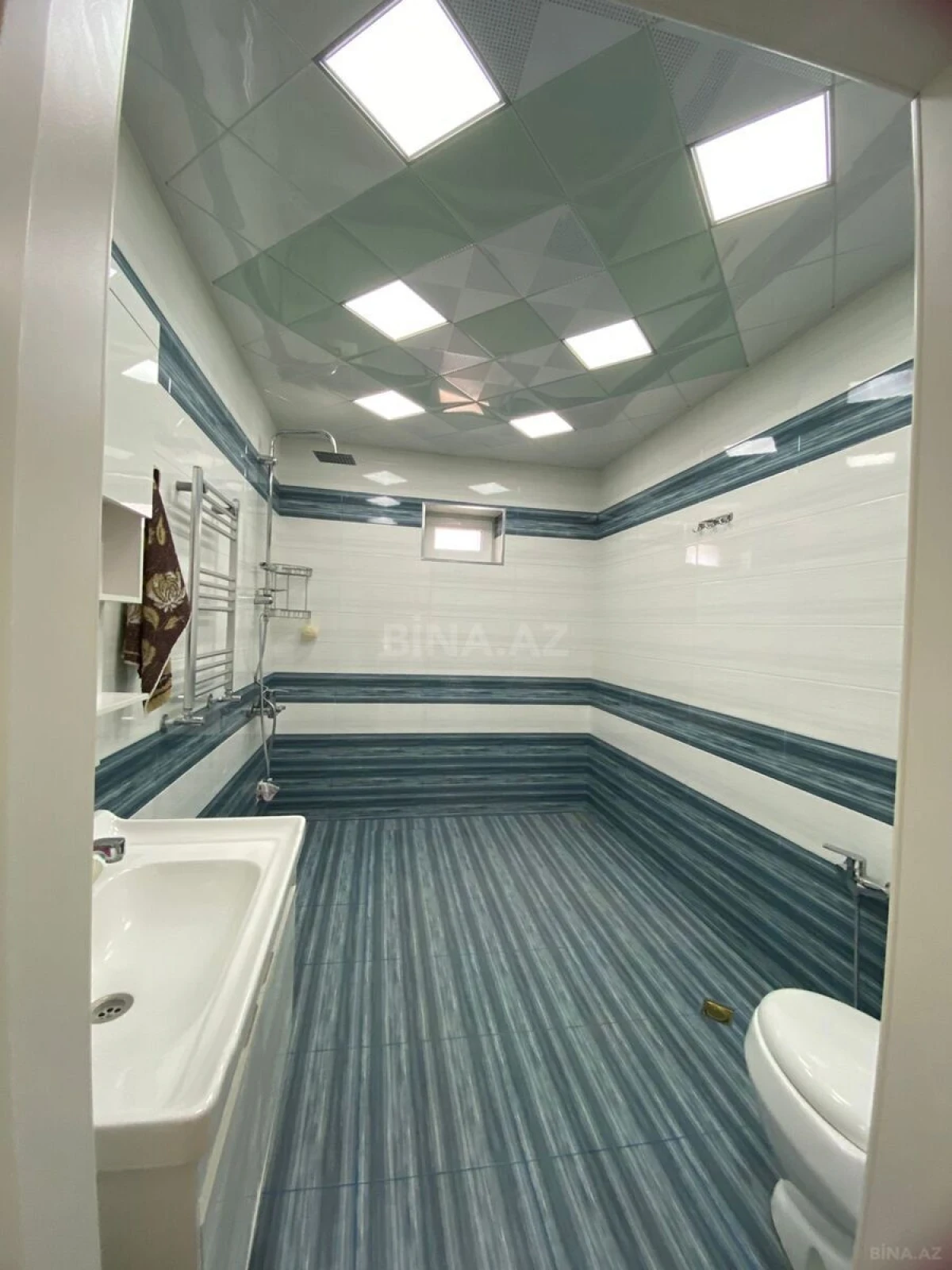 Satılır 5 otaqlı həyət evi 277 m²