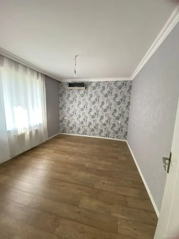 Satılır 5 otaqlı həyət evi 277 m²