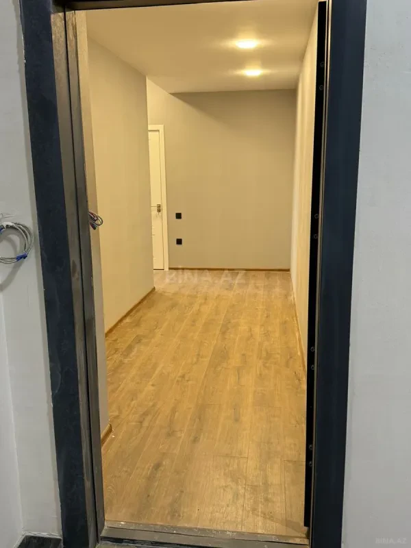 Satılır 2 otaqlı mənzil 82 m²