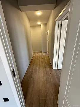 Satılır 2 otaqlı mənzil 82 m²